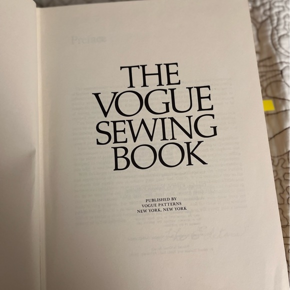 The Vogue Sewing Book 1975 Vintage - Picture 3 of 10